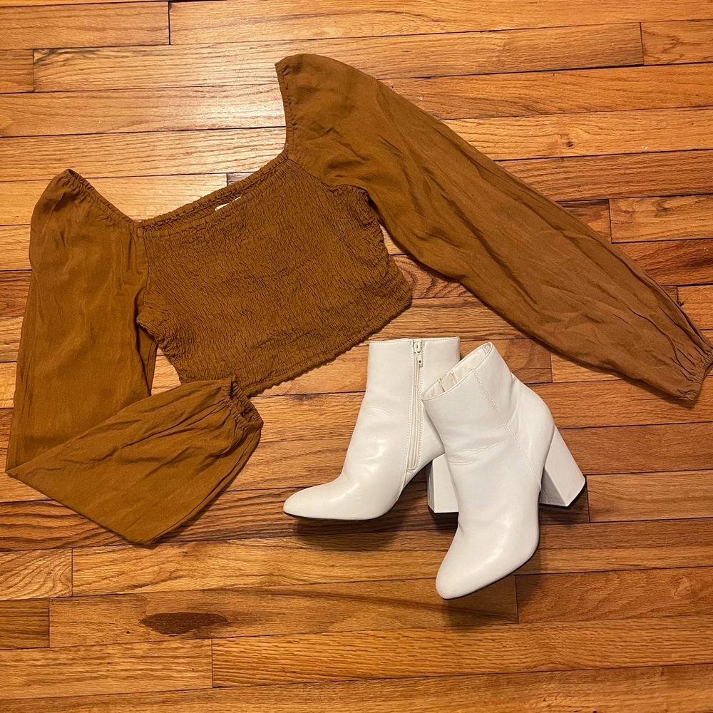 NWT Rust long sleeve crop top